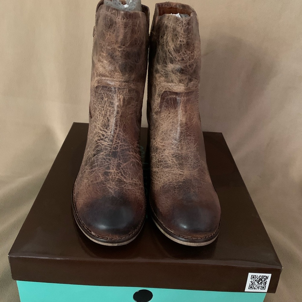 BNIB DIBA True West Haven Booties